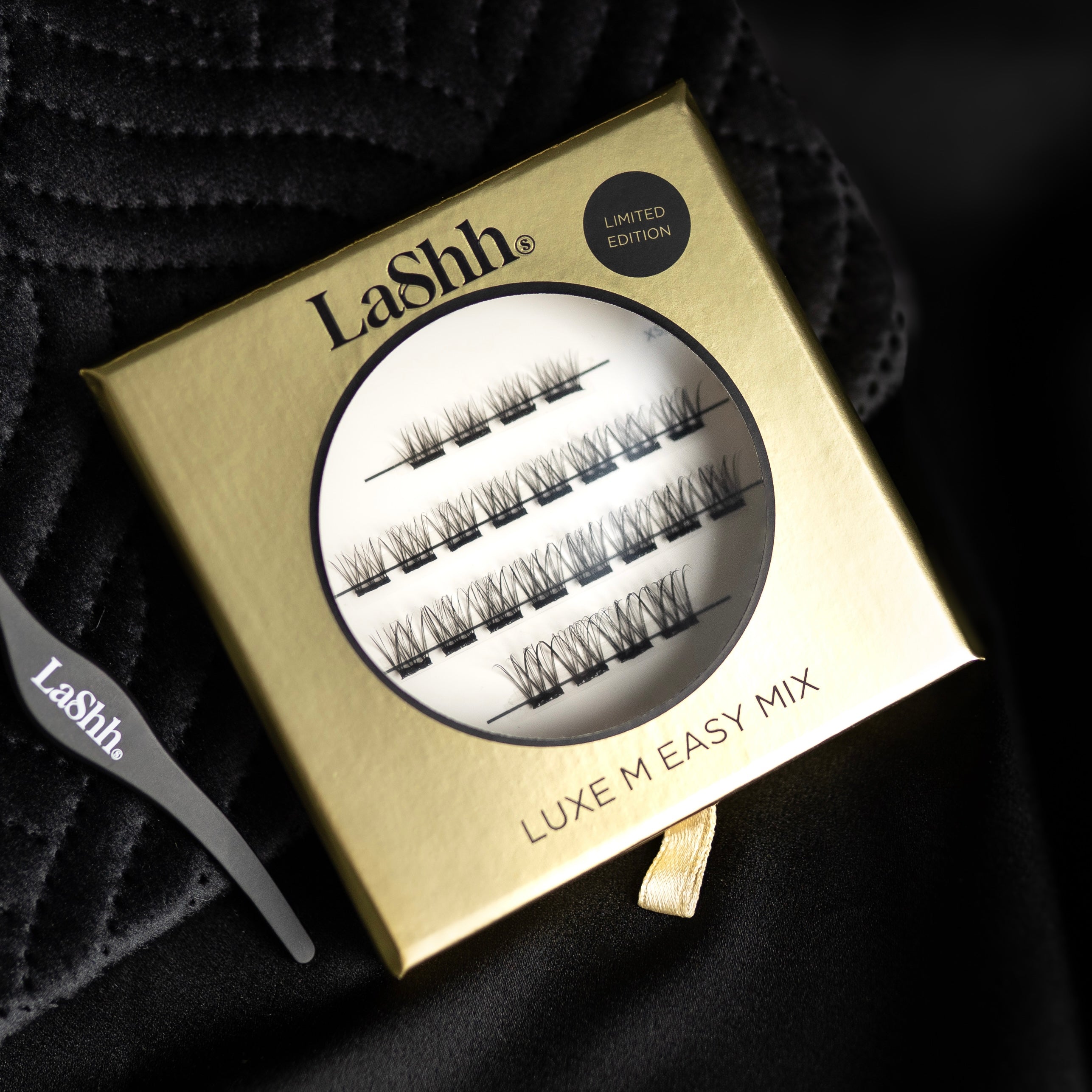 LUXE M EASY MIX BLACK GLUE itseliimautuvat ripsipalat