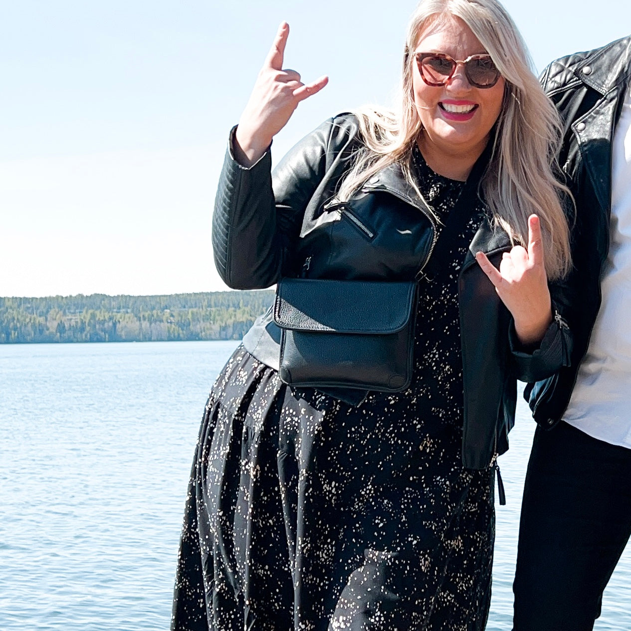 Tasca-nahkalaukku, musta