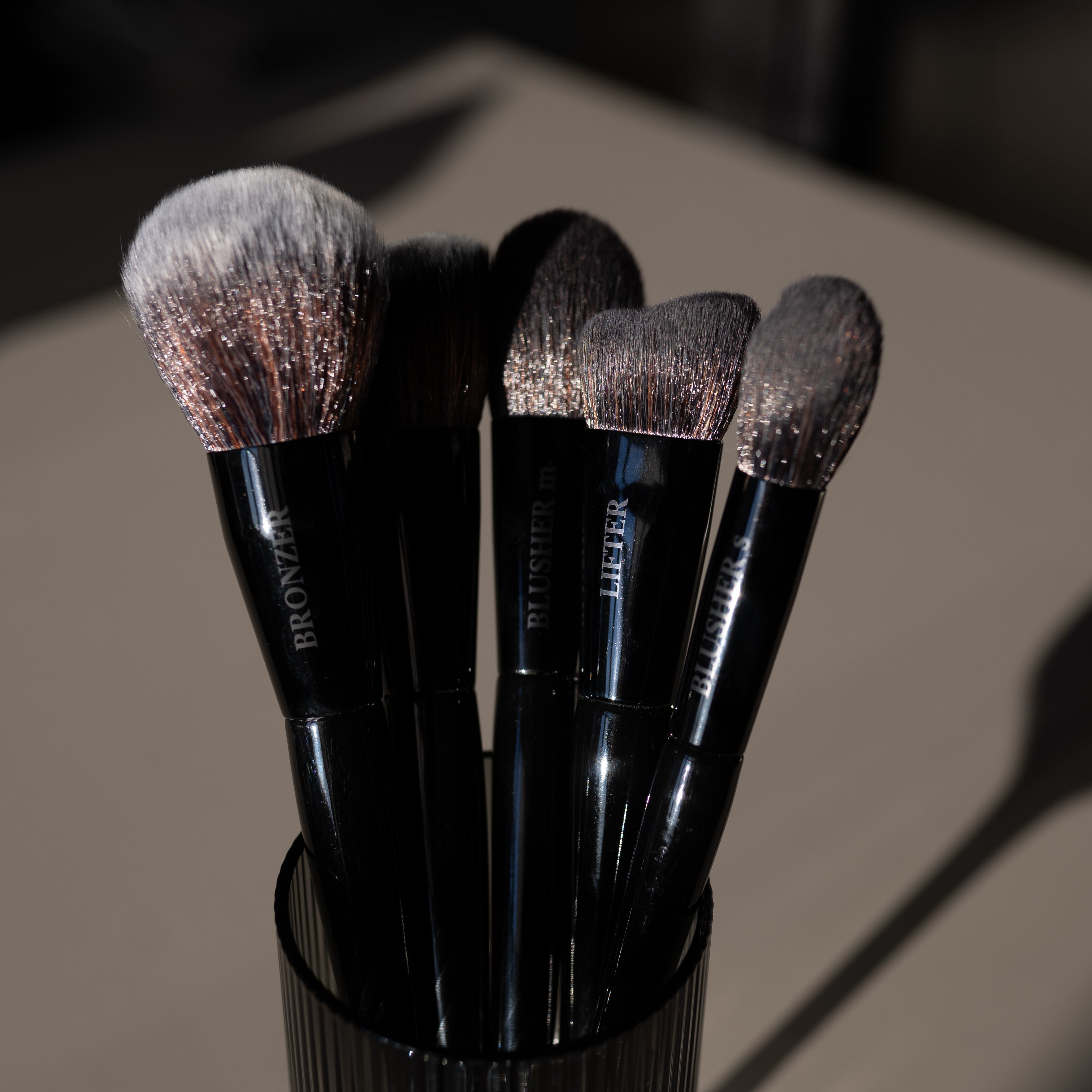 LIFTER poskiluuta muotoileva sivellin