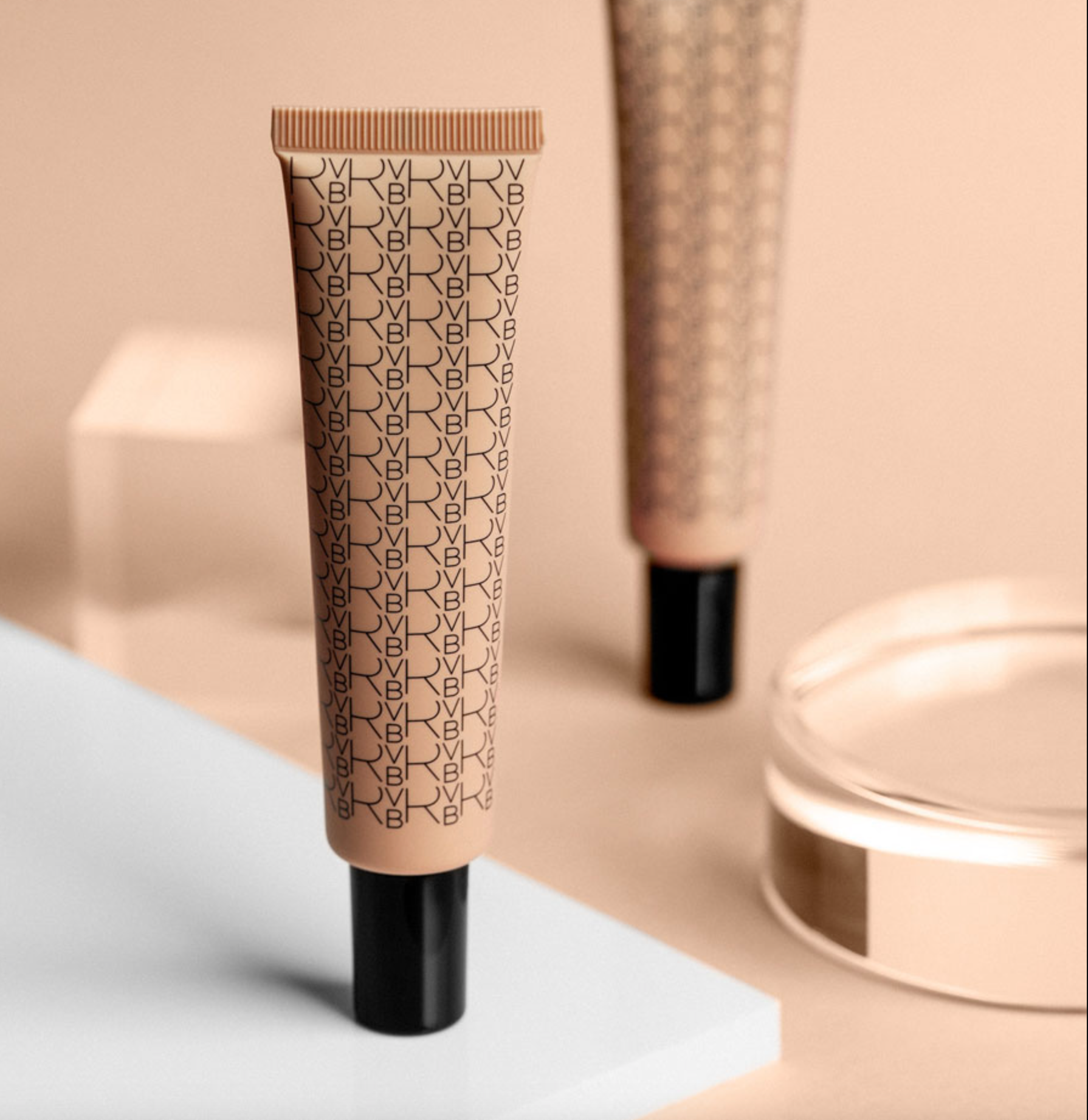 Hydra Booster Foundation 81 Fair 30ml