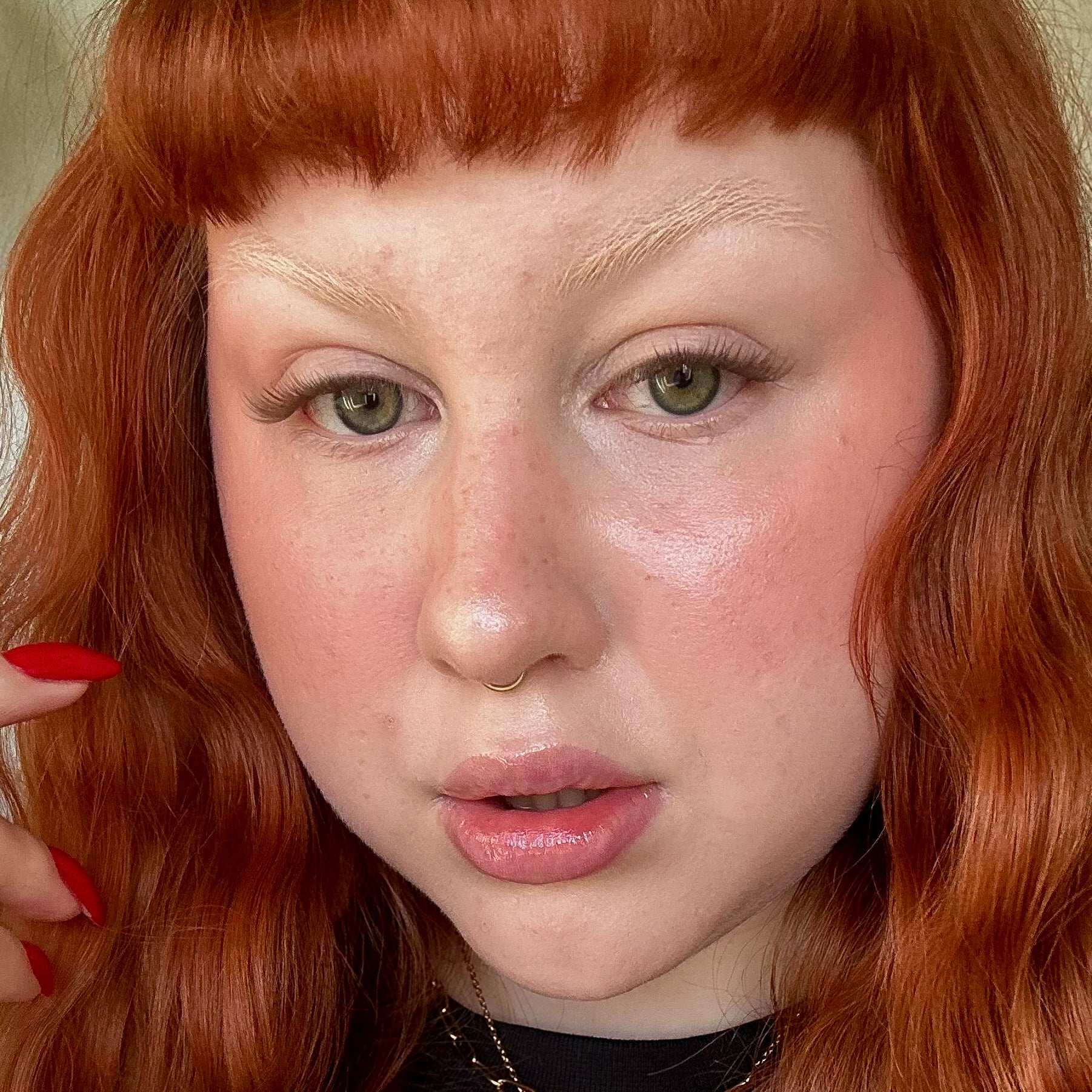 BROWN NUDE S EASY MIX itseliimautuvat ripsipalat